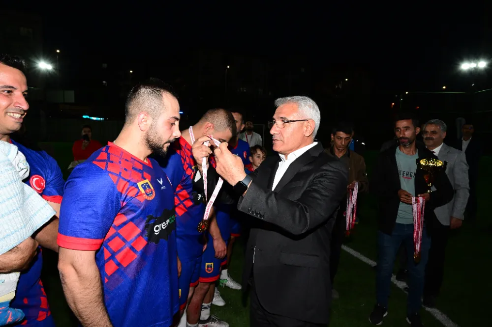 İl Jandarma ,Battalgazi Belediyesi’nin Düzenlediği Erdal Doğaner Futbol Turnuvası’nın Şampiyonu