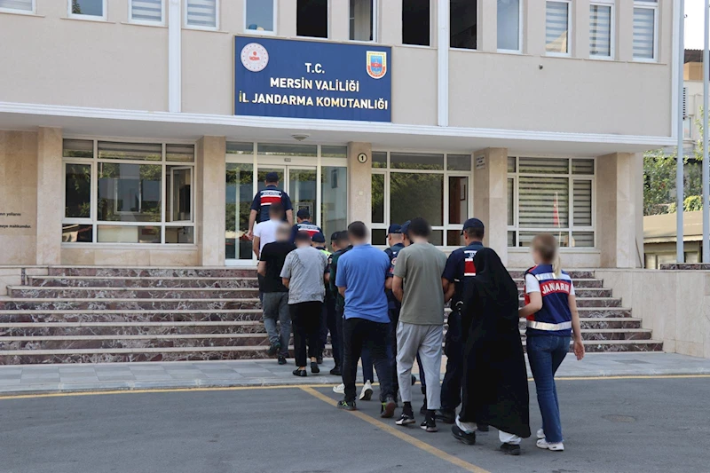 Mersin merkezli 9 ilde terör operasyonu: 13 gözaltı