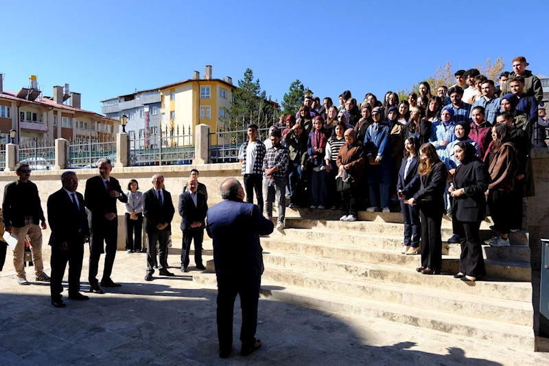 Gök Medrese, hukuk öğrencilerine ev sahipliği yapıyor