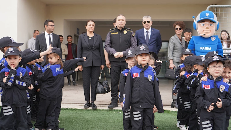 Şırnak polisinden çocuklar için uçurtma şenliği