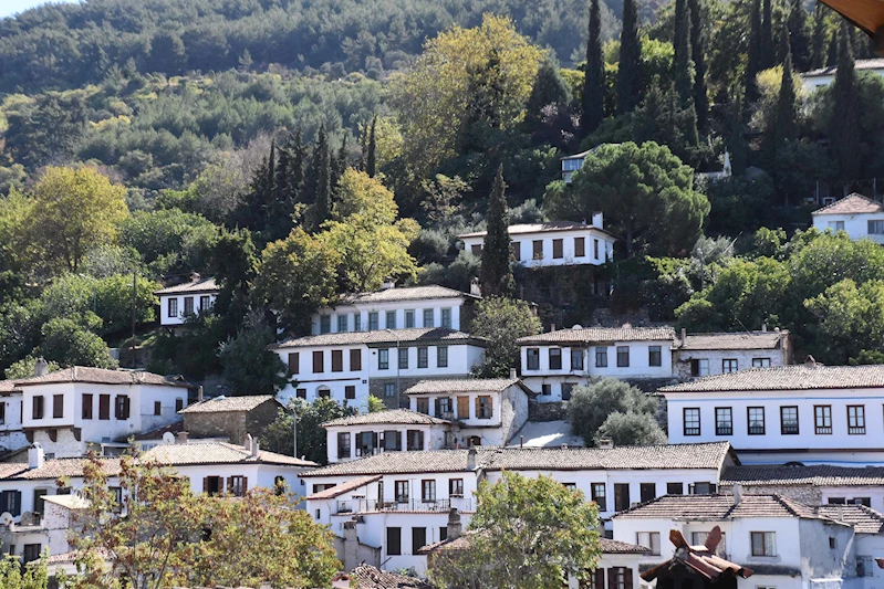 Şirince sonbaharda da yerli ve yabancı turistlerin uğrak noktası/Ek fotoğraflar