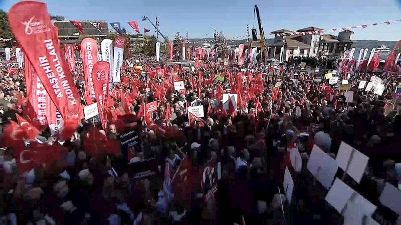 İstanbul - Özgür Özel: Türkiye Cumhuriyeti dimdik ayaktadır; teröre teslim olmayacaktır - 1 