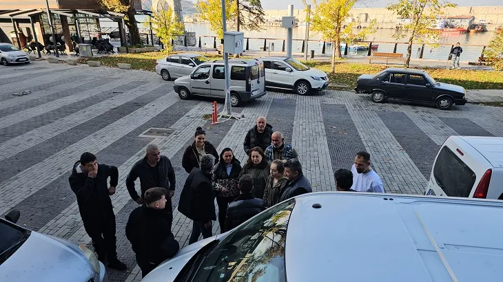 Trafikte kavga ettiği kişiyi bıçakladı, linçten polis kurtardı ; 8 gözaltı