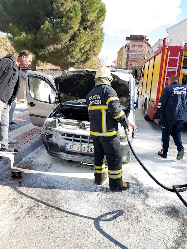 Seyir halindeki araçta yangın