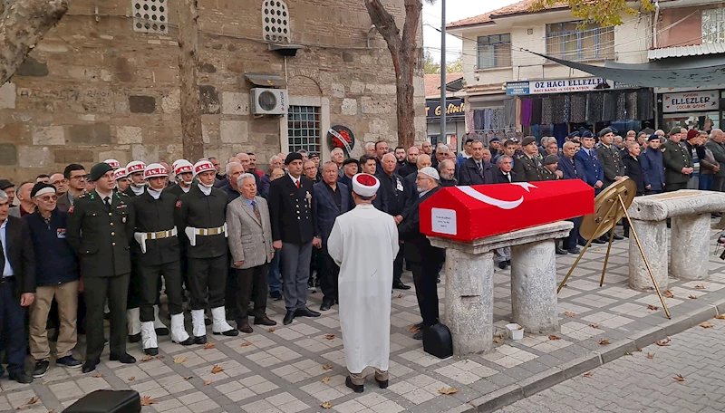 Emekli albay askeri törenle uğurlandı