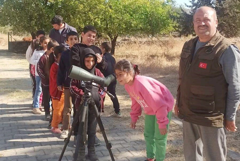 İslahiye’de öğrencilerden kuş gözlemi