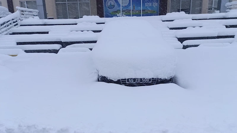 Samsun’a mevisimin ilk karı yağdı