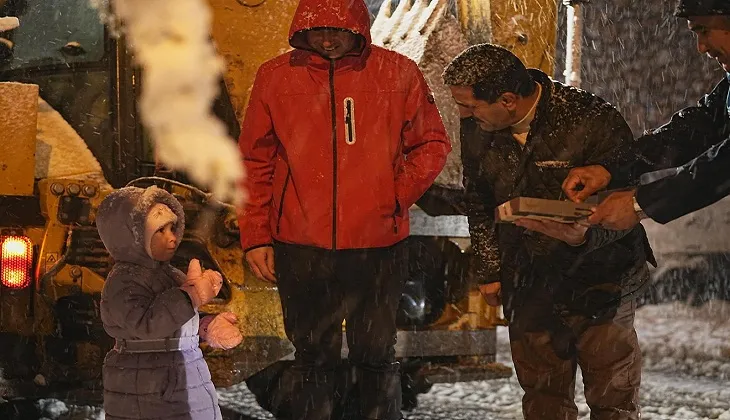 Battalgazi Belediyesi,yoğun kar yağışına hızlı müdahale etti