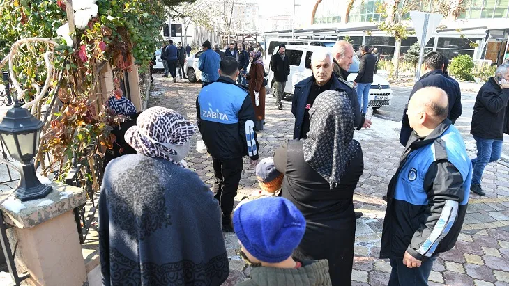 Yeşilyurt Belediyesi Zabıta Müdürlüğü Ekipleri, Dilencilere Göz Açtırmıyor