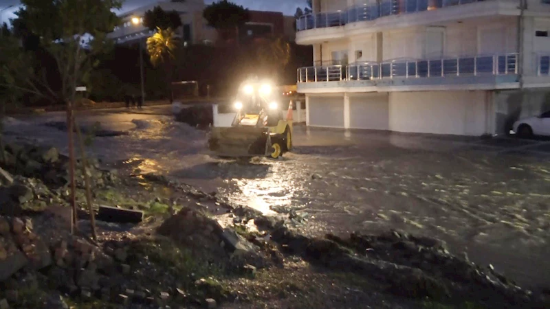 Antalya’da şiddetli yağış su baskınlarına neden oldu