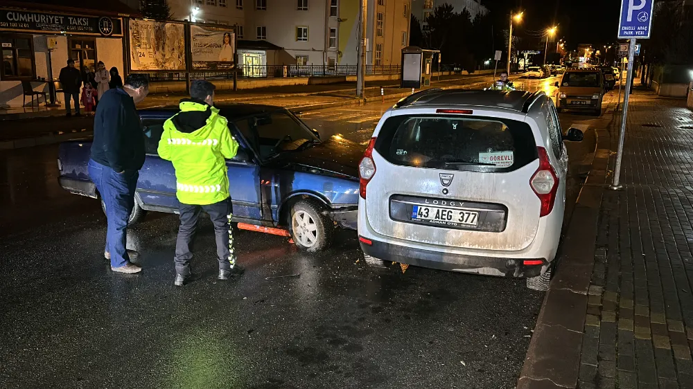 50 bin TL ceza alan alkollü sürücü,yanındaki kız arkadaşına sarılıp ağladı