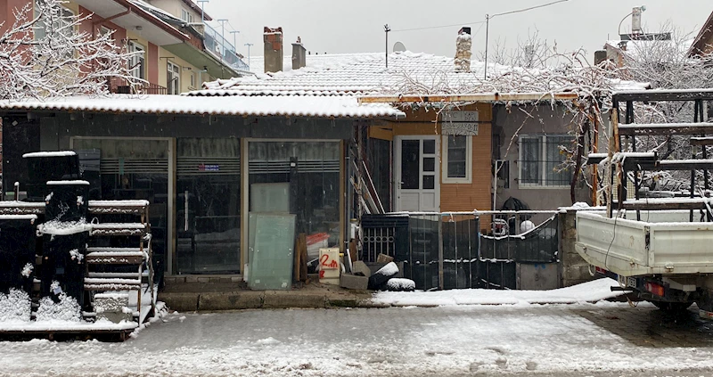 Evde doğal gazdan etkilenen baba öldü, eşi ve 2 çocuğu tedaviye alındı (2)