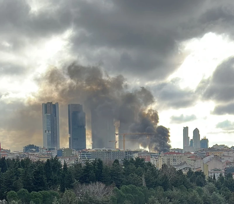 Şişli, Mecidiyeköy Darcan Sokakta bulunan bir binada yangın çıktı