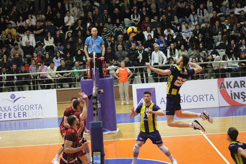 Fenerbahçe Parolapara - Akkuş Belediyespor: 2-3