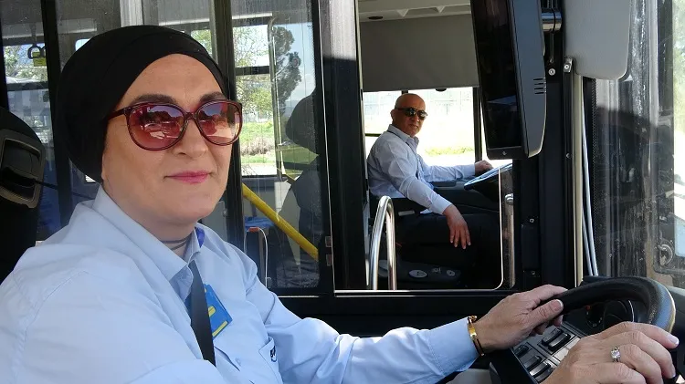 Karı-Koca, Bursa’da Halk Otobüsü Şoförlüğü Yapıyor