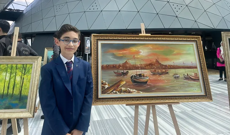 Şehit Polis Hüseyin Gül’ün 12 yaşındaki oğlu resim sergisi açtı