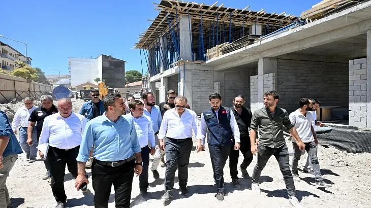 Vali Yavuz,İlçelerde yapımı devam konutları yerinde inceledi