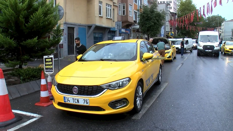 İstanbul - Beyoğlu’nda taksiden inen müşteri rastgele ateş etti