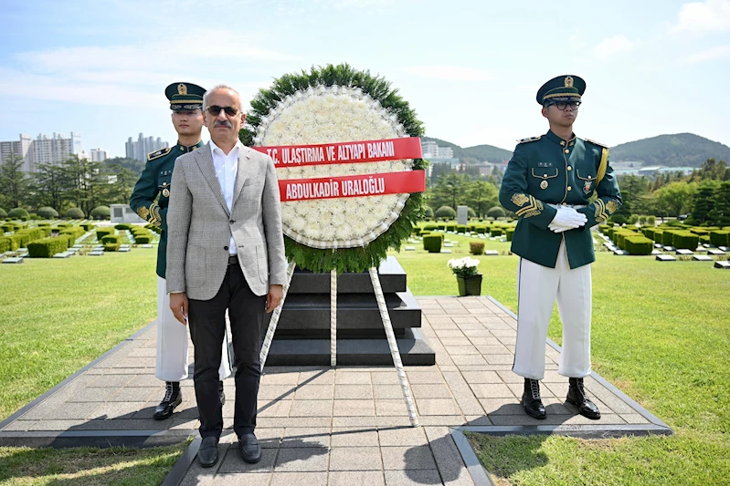 Bakan Uraloğlu, Busan