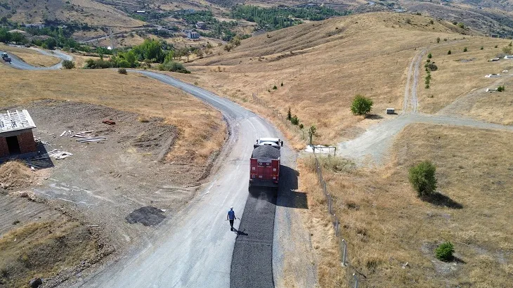 Battalgazi Belediyesi,ilçe genelinde çalışmalarına aralıksız devam ediyor