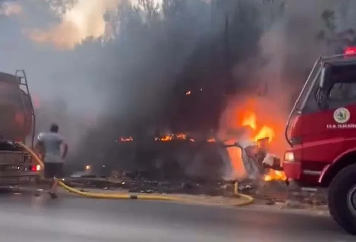 Bodrum’da motosikletle hafif ticari araç çarpıştı: 1 ölü, 2 yaralı