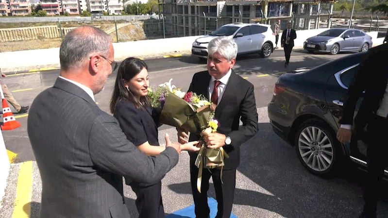 Sakarya valisi olarak atanan Rahmi Doğan görevine başladı