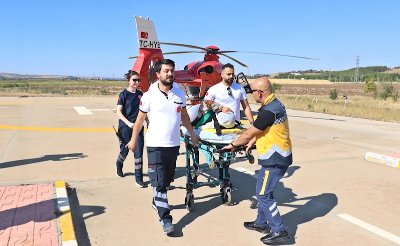 Başına demir düşen yaralı, ambulans helikopterle Diyarbakır’a sevk edildi