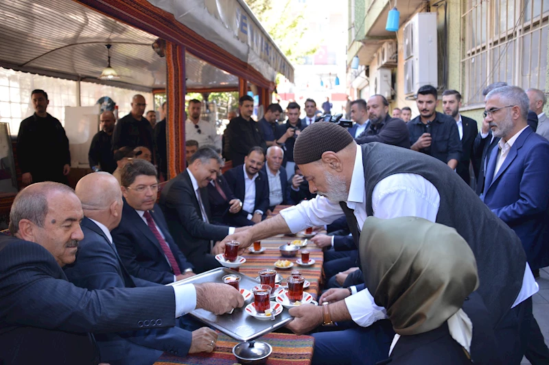 ERZURUM - Bakan Tunç: Demokratik bir anayasa yapmak zorundayız (2) (VİDEO EKLENDİ)