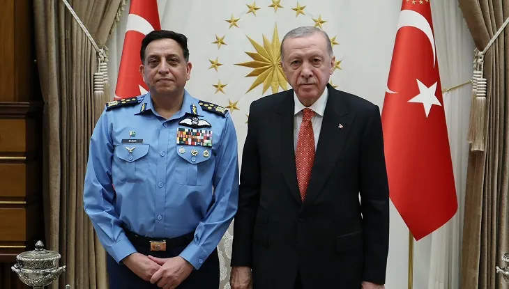 Cumhurbaşkanı Erdoğan, Pakistan Hava Kuvvetleri Komutanı Orgeneral Sidhu