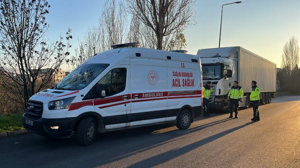 Tır şoförü,aracındaki mazotu gasbetmeye çalışanlar tarafından dövülüp bıçaklandı