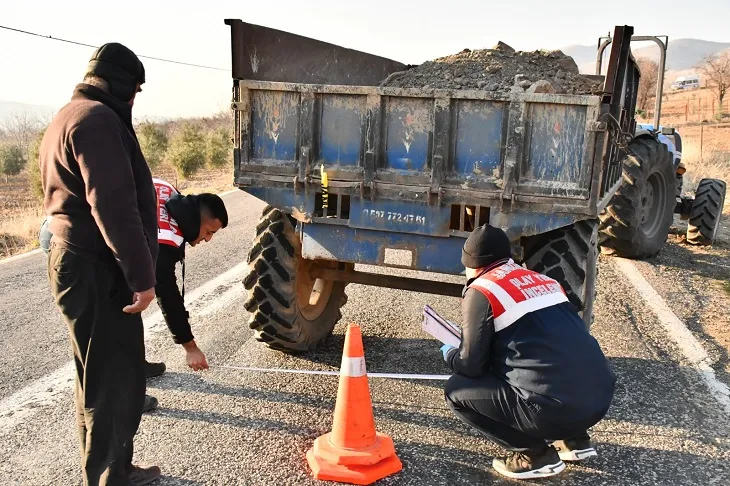 Adıyaman’da traktörden düşen adam,öldü