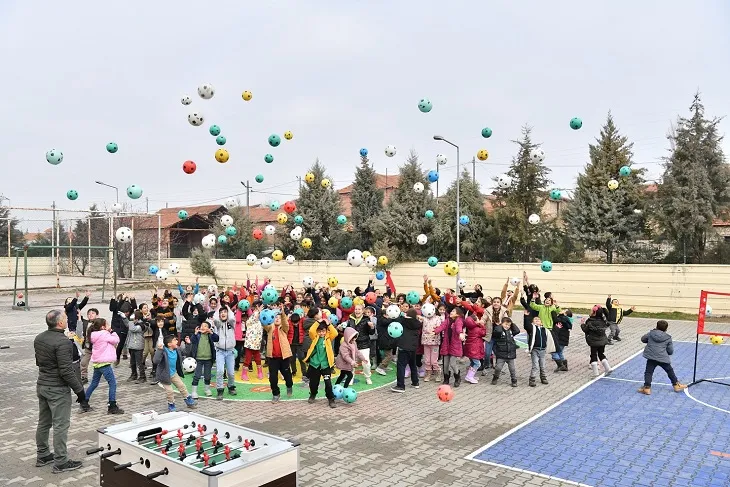 Yeşilyurt Belediyesi’nin ‘Spor İstasyonları’ Projesi Büyük İlgi Görüyor