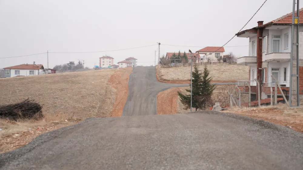 Kıraç Mahallesinde Yol Çalışmaları Tamamlandı