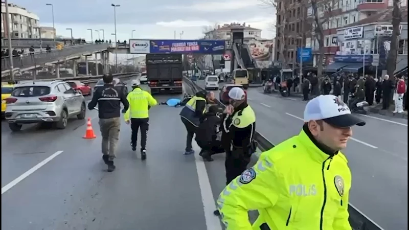 İstanbul - Avcılar’da kamyona çarpan motosikletli hayatını kaybetti