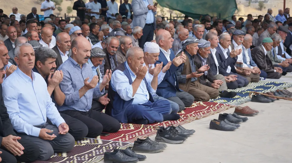 Şırnak’ta yaklaşık 300 yıllık mezarlık ziyareti geleneği, binleri buluşturdu