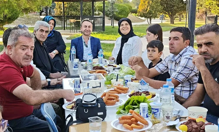 “Suna Bax’ın Yeri” Hizmet Vermeye Devam Ediyor.