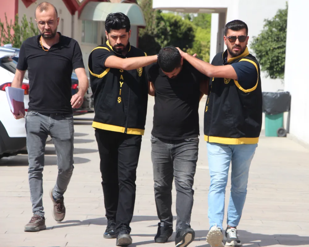 Sevgilisinin eski erkek arkadaşını, rahatsız ettiği için öldürmüş