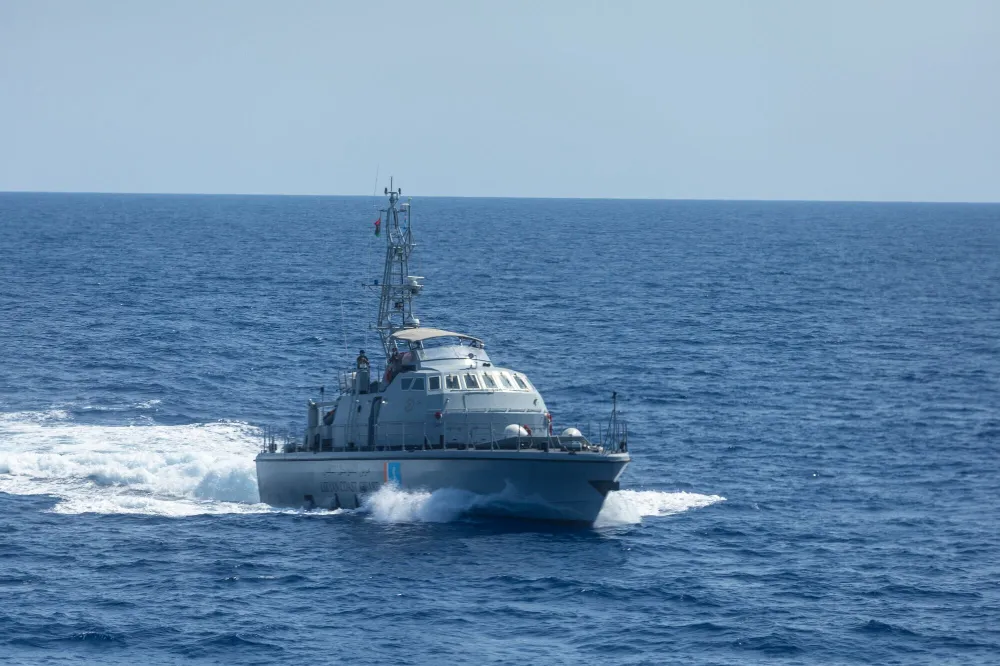 Akdeniz’de göçmenleri taşıyan iki tekne alabora oldu ; 4 ölü