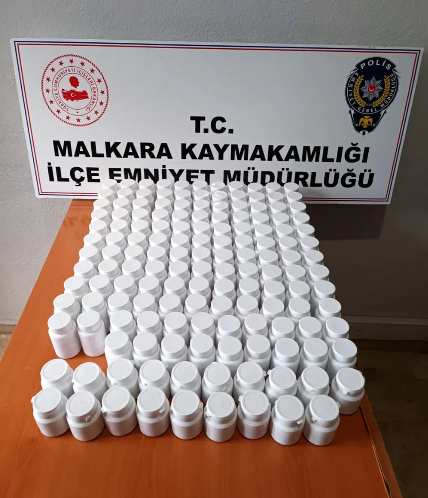 Valizinde uyuşturucu hap ile yakalanan zehir taciri tutuklandı