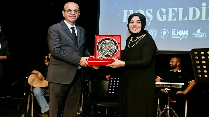 Yeşilyurt’ta “Şiir Ve Müzik Dinletisi” Sanatseverlerden Tam Not Aldı