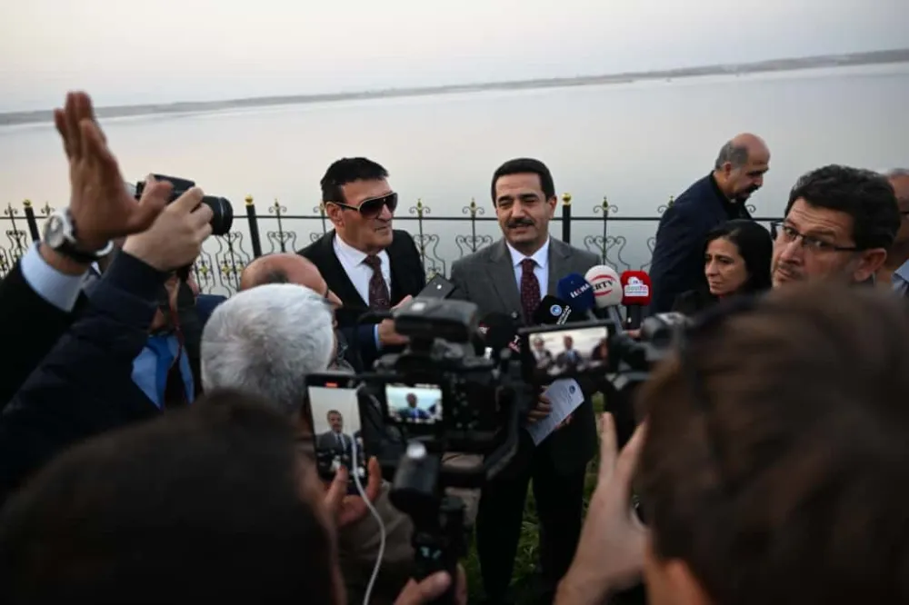 Başkan Taşkın, tamamlanan ve yapımı süren projeleri basın mensuplarına tanıttı