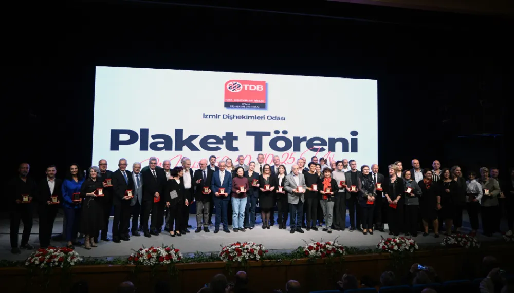 Yıllarını Topluma Adayan Diş hekimleri Plaketle Onurlandırıldı