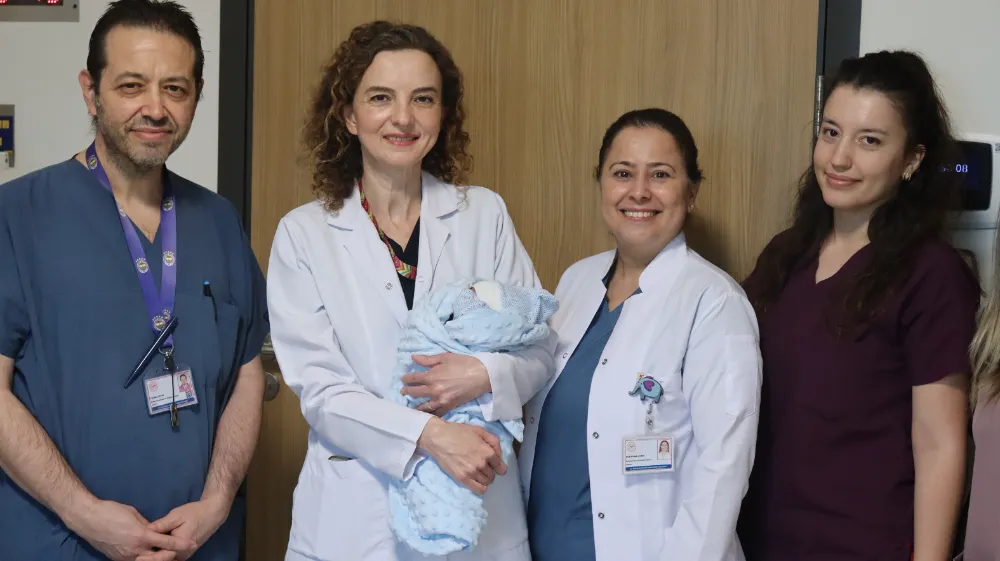 Bursa Şehir Hastanesi Tüp Bebek Merkezi’nde ilk bebek dünyaya geldi