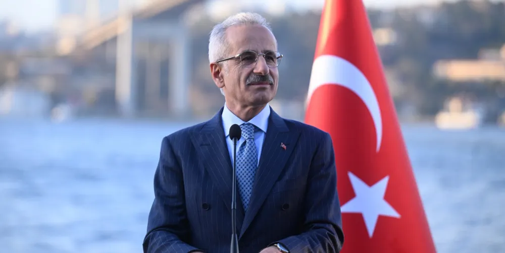 Bakan Uraloğlu: Kasımda 46,8 milyon yük elleçlendi