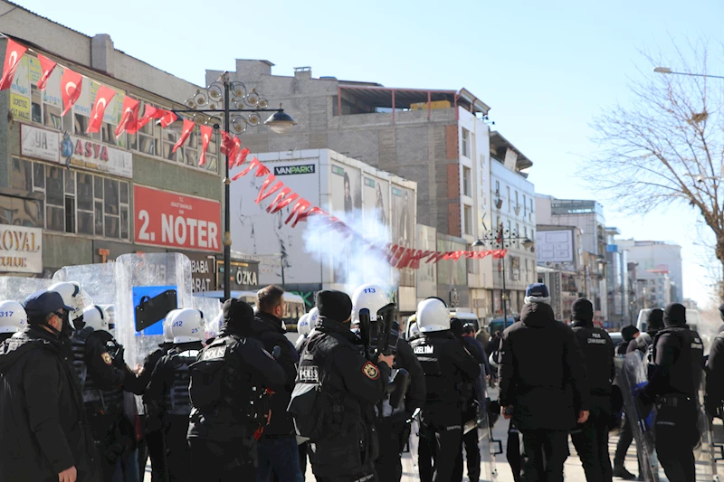 Van Büyükşehir Belediye Başkanı Zeydan, görevden uzaklaştırıldı (4)