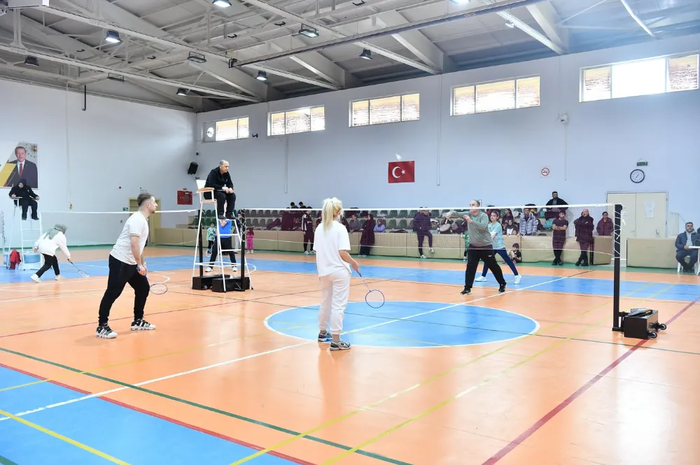 Yeşilyurt’ta Aileler Arası Banminton Turnuvası Büyük Çekişmeye Sahne Oldu