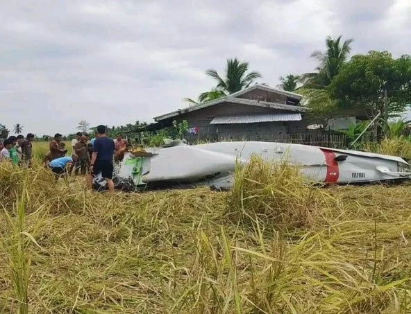 Filipinler’de küçük uçak düştü: 4 ölü