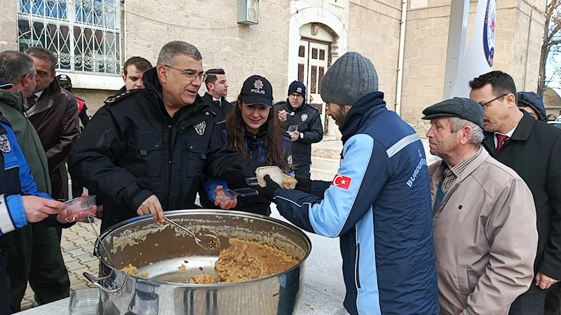 Depremde hayatını kaybeden polis ve vatandaşlar için mevlit