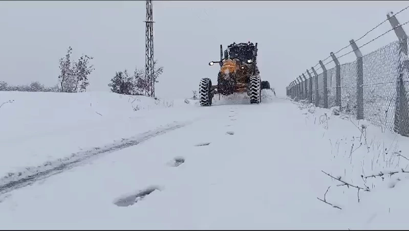 Elazığ’da 371 köy yolu, kar nedeniyle ulaşıma kapandı (2)