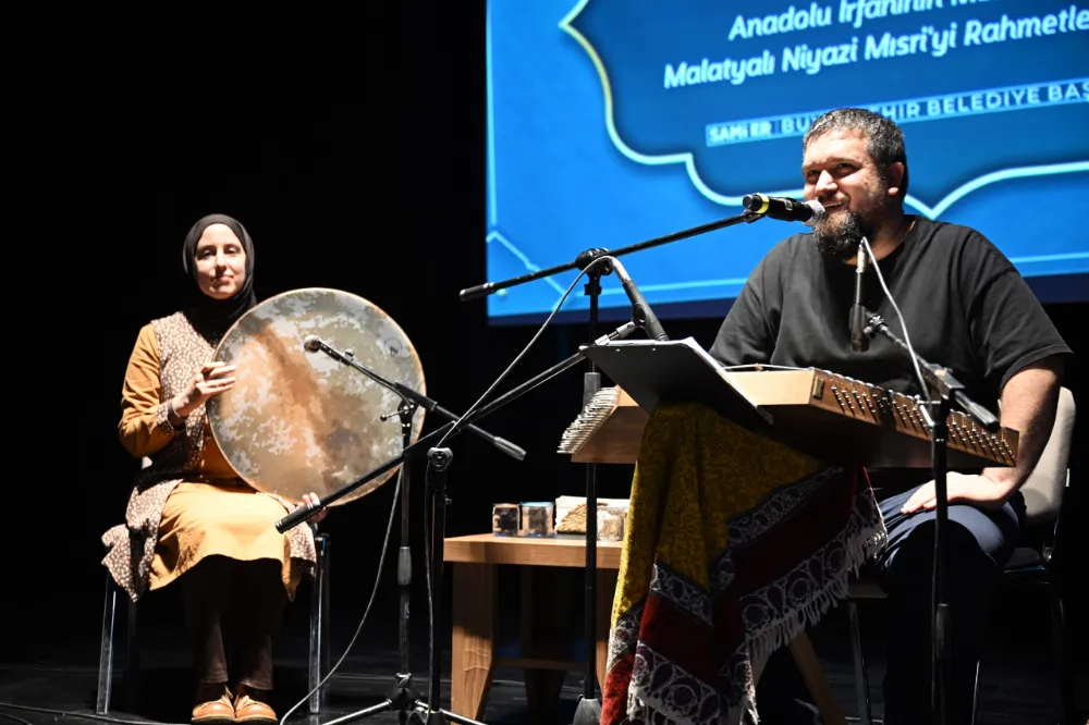 Malatya’da Santur Sanatçısının Niyaz-i Mısri İlahi Konseri Nefes Kesti 